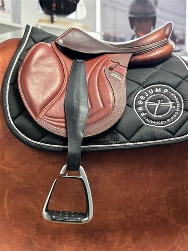 Freejump Leathers 4x6, 28mm Stigbøylerem 
